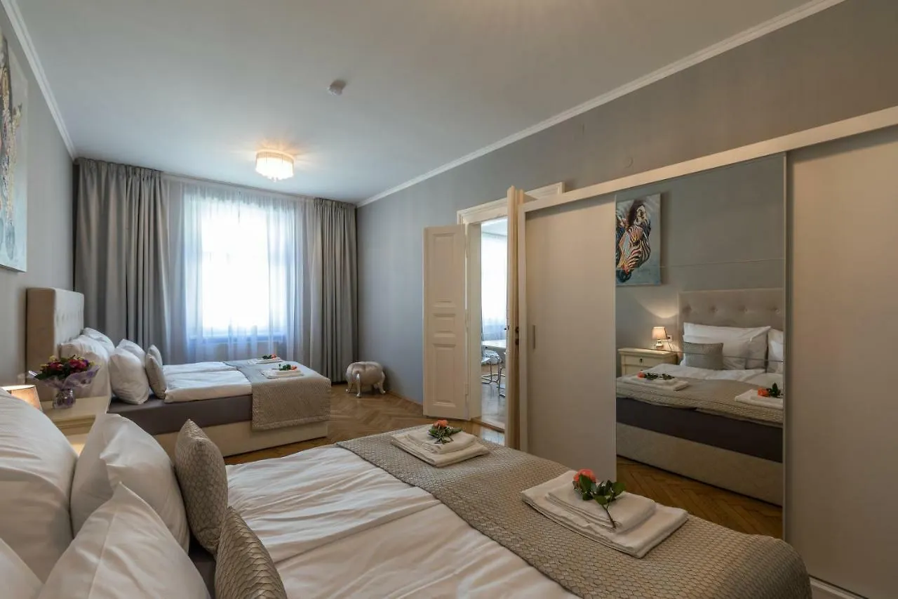 SlaBur Residence Praga Apartahotel