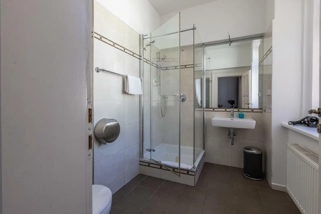 SlaBur Residence Praga 4*,