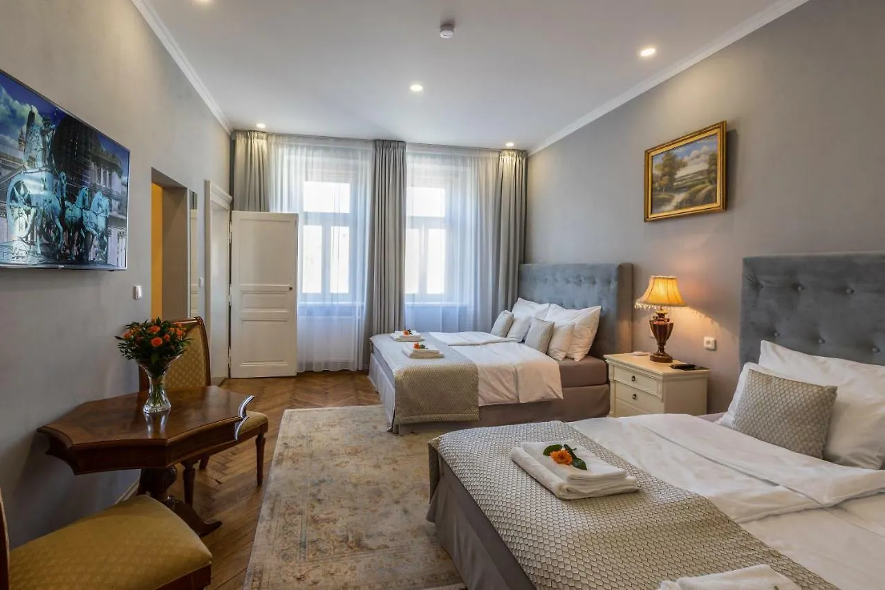 SlaBur Residence Praga 4*,