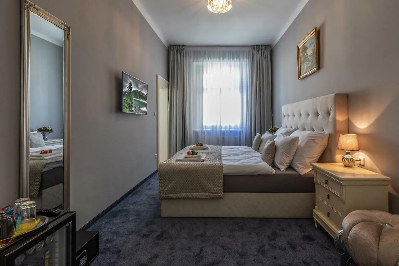 SlaBur Residence Praga Apartahotel